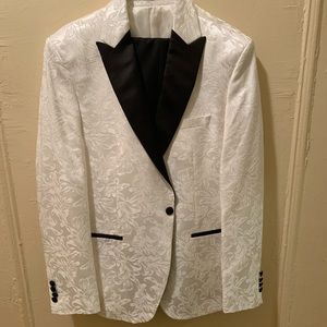 Blazers and suits blazers 60 suits 75